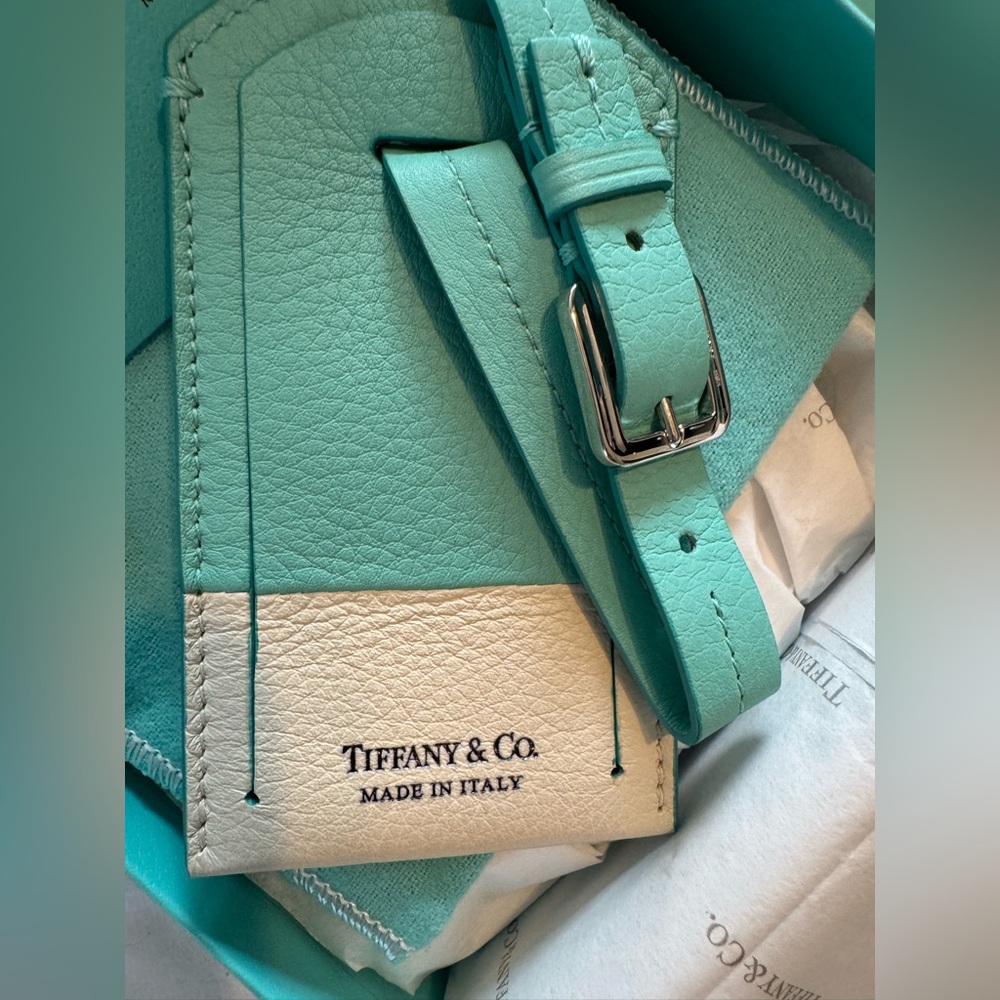 NEW authentic Tiffany & co leather luggage tag